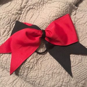Cheer bow